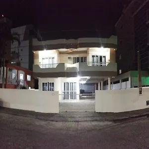 Residencial Nereu Bombinhas